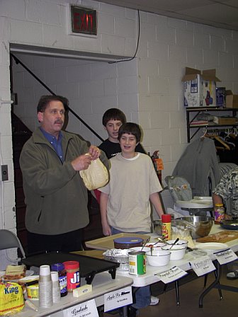 Asbury Men's Cooking Demo 2007: Pastor John's family night pizza