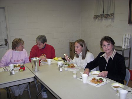Asbury Men's Cooking Demo 2007: around the table of guests